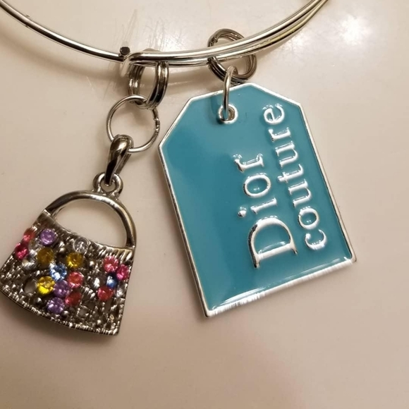 Jewelry - Picture 4 of 16